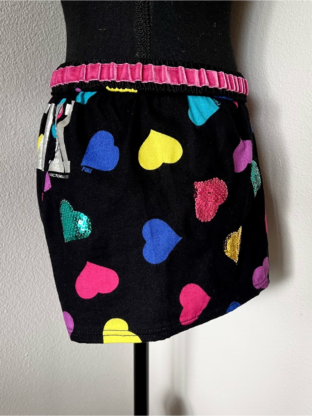 RARE EXC • VS PINK “Warm Me Up” Tank & Sequin Heart Shorts Sleep Set • - Picture 11 of 15